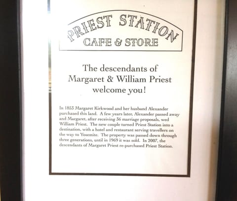 Priest Station Cafe & Cabins Motel in Groveland