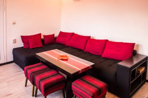 Red House Apartment in Veliko Tarnovo