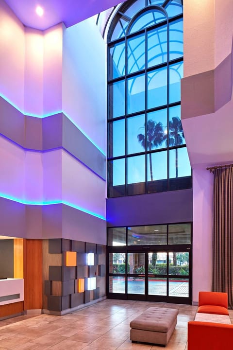 Best Western Plus Meridian Inn & Suites, Anaheim-Orange Hôtel in Santa Ana
