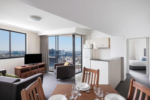 Kitchen or kitchenette, Living room, Dining area, City view