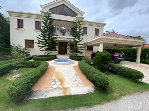 Villamorametro villa in Juan Dolio