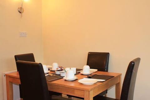 Property building, Restaurant/places to eat, Decorative detail