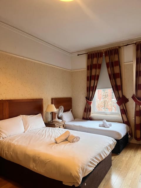 Beech Mount Grove Suites Bed and Breakfast in Liverpool