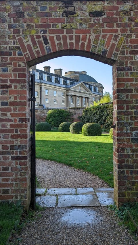 Property building, Day, Garden