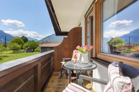 Spring, Natural landscape, View (from property/room), Balcony/Terrace, Seating area, Mountain view