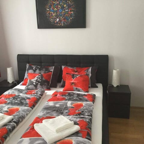 Lia's Apartment in Gozsdu and Free Parking Apartment in Budapest