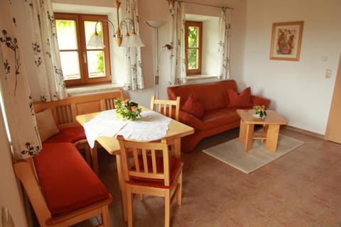 Ferienwohnung Fritzenwenger Apartamento in Grassau