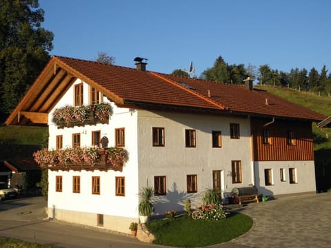 Ferienwohnung Fritzenwenger Apartamento in Grassau