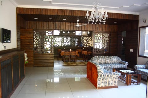 Restaurant/places to eat, Lobby or reception