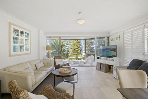 Cashelmara Beachfront Apartments Aparthotel in Burleigh Heads