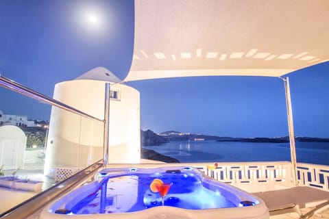 Compass Villa Villa in Oia