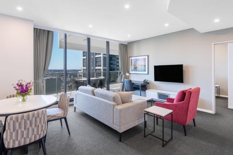 TV and multimedia, Balcony/Terrace, Living room, Seating area, Dining area