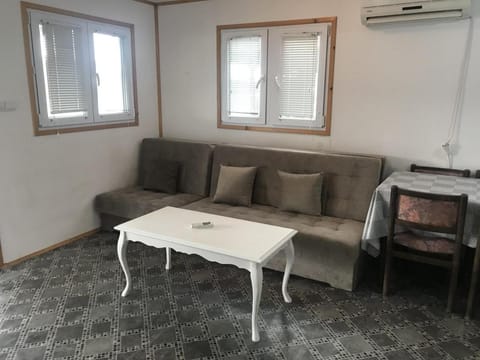 Ada Bojana Apartmani Casa de campo in Ulcinj Municipality