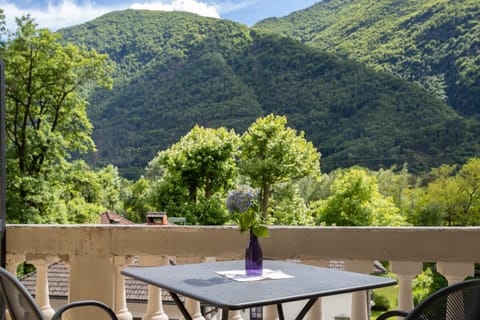 View (from property/room), Mountain view