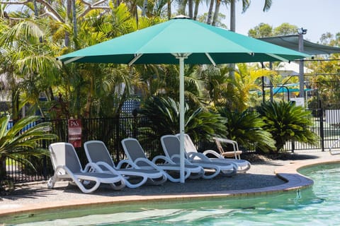 Spring, Day, Garden, Pool view, Swimming pool, sunbed