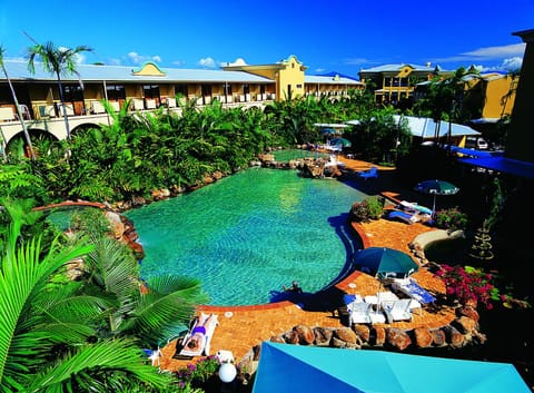 Bird's eye view, Pool view