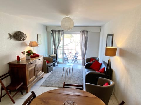 Appartement Charmant avec Garage à 400 m de la Plage - FR-1-92-738 Apartment in Château-d'Olonne