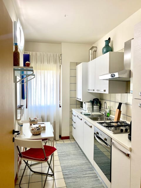 Kitchen or kitchenette, Dining area, dishwasher, oven, stove