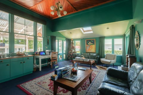 Lounge or bar