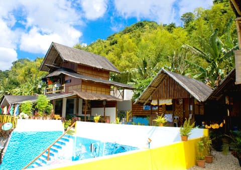 MLK Bamboo Beachhouse Bed and breakfast in Central Visayas