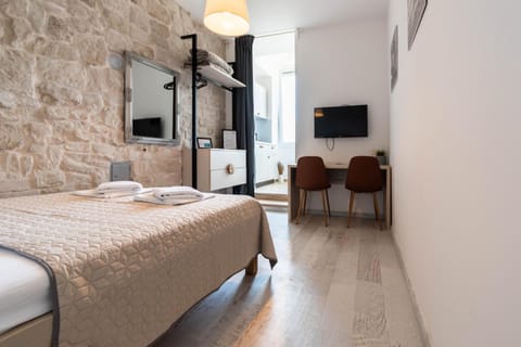 L&B City Center Studios Apartments Bed and Breakfast in Pula