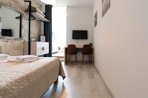 L&B City Center Studios Apartments Bed and Breakfast in Pula