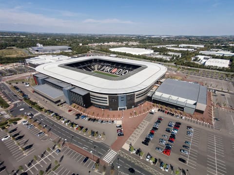 DoubleTree By Hilton Milton Keynes Hotel in Aylesbury Vale