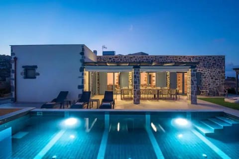 Anna Luxury Villa by Cretevasion Villa in Crete