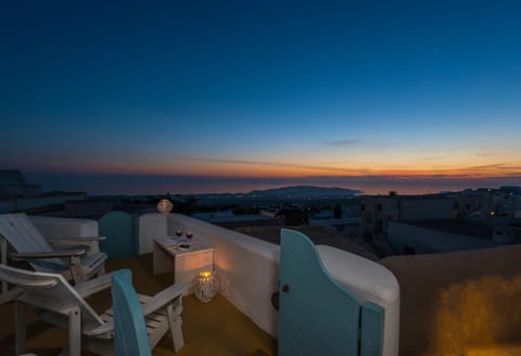 Patio, View (from property/room), Balcony/Terrace, Seating area, Sea view, Sunset