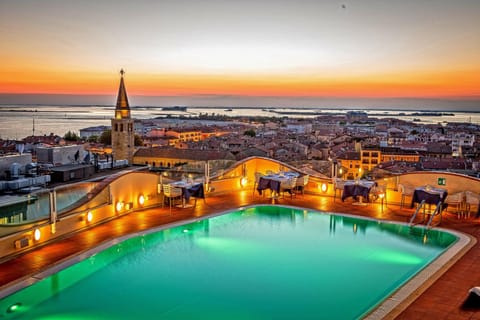Balcony/Terrace, Pool view