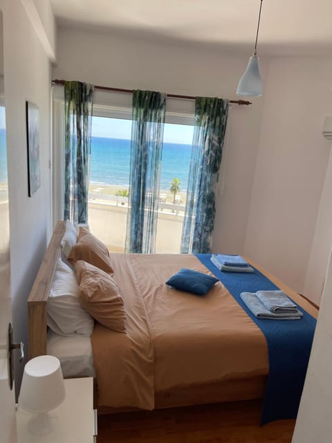 Bed, Photo of the whole room, Bedroom, Sea view