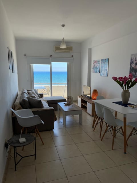 Dining area, Sea view