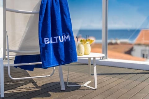 Balcony/Terrace, Lounge or bar, Sea view, towels