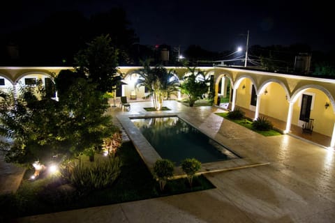 Property building, Bird's eye view, Garden view, Pool view