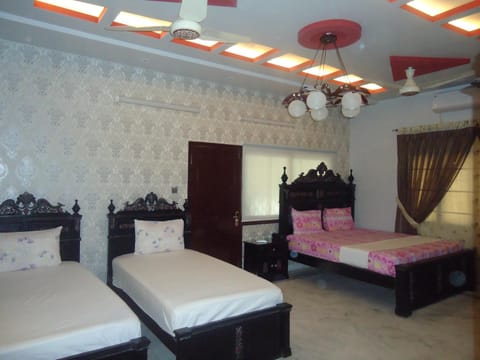 Patel Residency Guest House Bed and Breakfast in Karachi