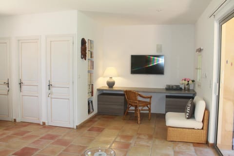 B&B Charming suite and pool Bed and breakfast in Fayence