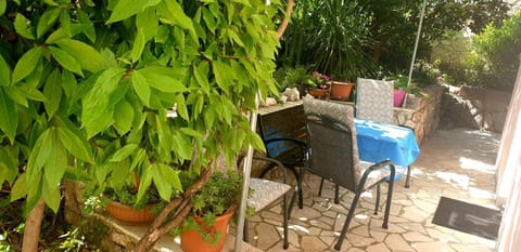 Apartments Bura & Jugo, Cres, without stress Wohnung in Cres