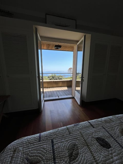 View (from property/room), Balcony/Terrace, Photo of the whole room, Bedroom, Sea view