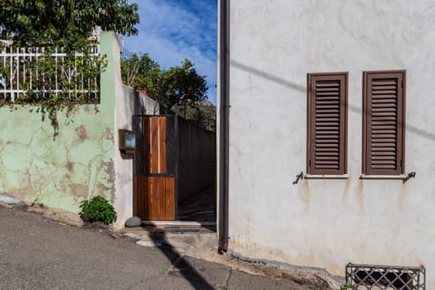 Property building, Facade/entrance