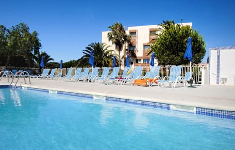 Vacancéole - Résidence L'Ile d'Or Apartment hotel in La Londe-les-Maures