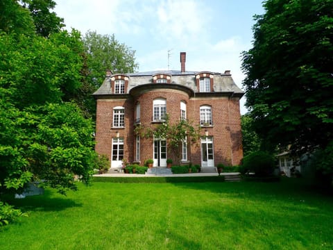 Property building, Garden view