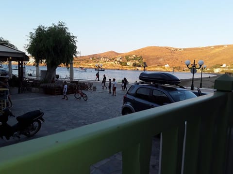 The house in the port Maison in Kea-Kythnos