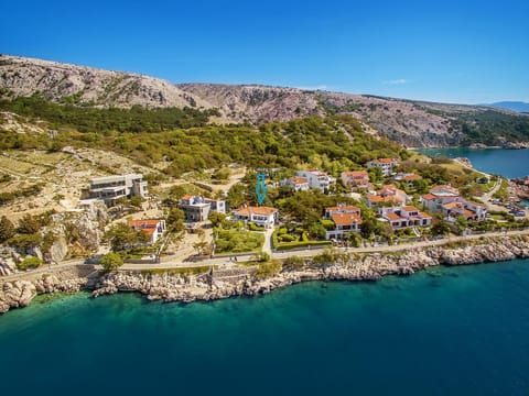 Spring, Day, Neighbourhood, Natural landscape, Bird's eye view, Garden, Garden view, Mountain view, Sea view, Sea view, Street view