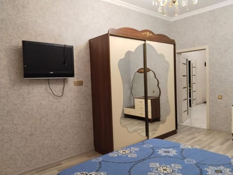 3 Bedrooms 28 MAJ metro Apartamento in Baku