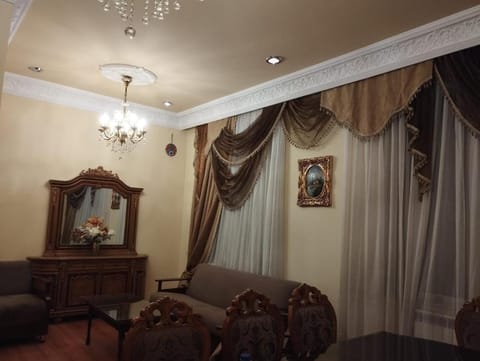 28 MAJ Street NEFT AKADEMIA 3 bedrooms Condominio in Baku