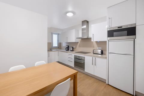 Dining area, kitchen