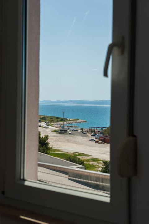 Split - Žnjan - Luxury new apartment on the beach with selfcheckin Condo in Split
