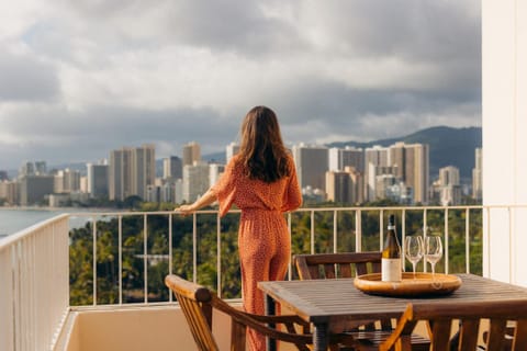 Natural landscape, Balcony/Terrace, City view, Mountain view