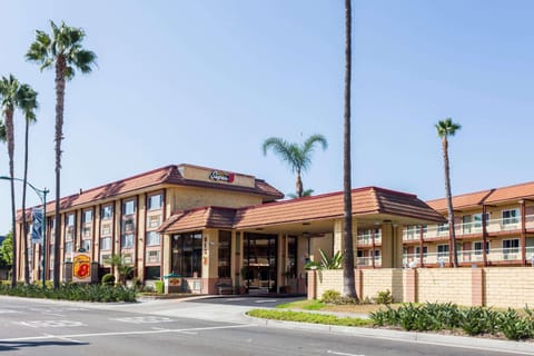 Property building, On site, Street view