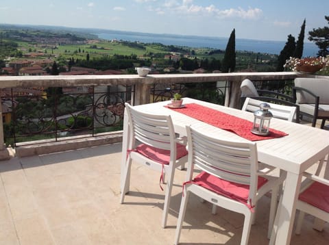 Villa Rossa Condo in Cavaion Veronese